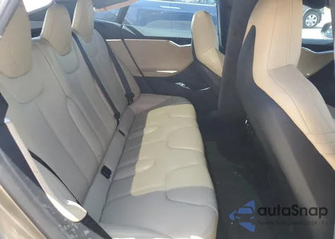 2016 Tesla Model S z USA, uszkodzony, nr VIN 5YJSA1E24GF131563